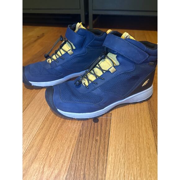 KEEN Skua Waterproof Boot US Sz 6 Color: Naval Academy/Yolk Yellow EU 38 main image 9